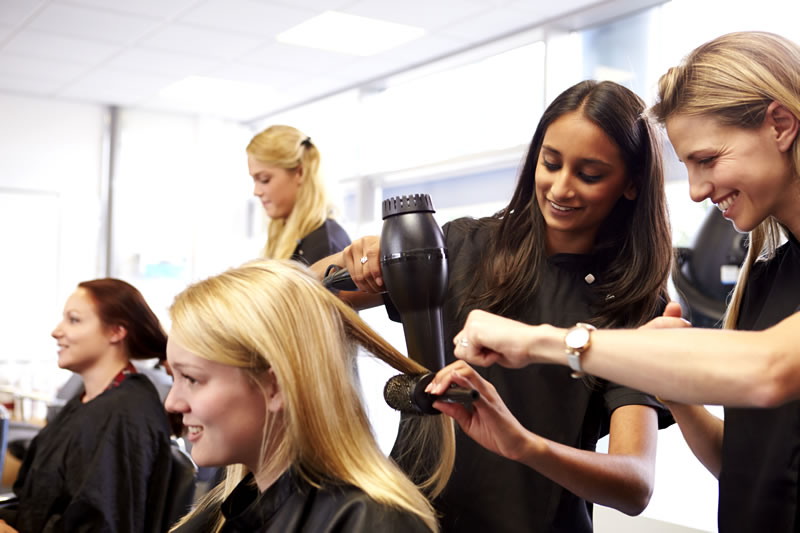 11 Reasons a Hairdressing Apprenticeship is Important for Your Styling Career