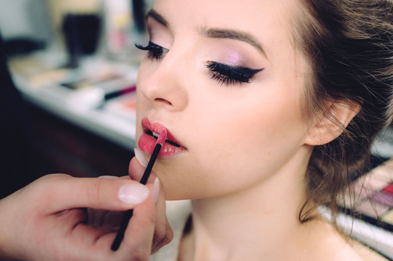 Can Makeup Artistry be a Stimulating and Profitable Career Choice?